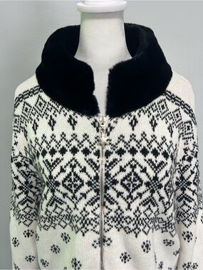 Acorn Black & White Fair Isle Zip Sweater Jacket Faux Fur Collar Cuffs Warm Cozy